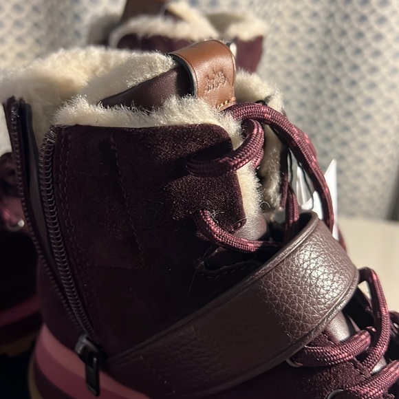 COACH, Urban Hiker Mix Mat Boots. Smooth leather. Color: Oxblood, size 6.5 B - Picture 6 of 12